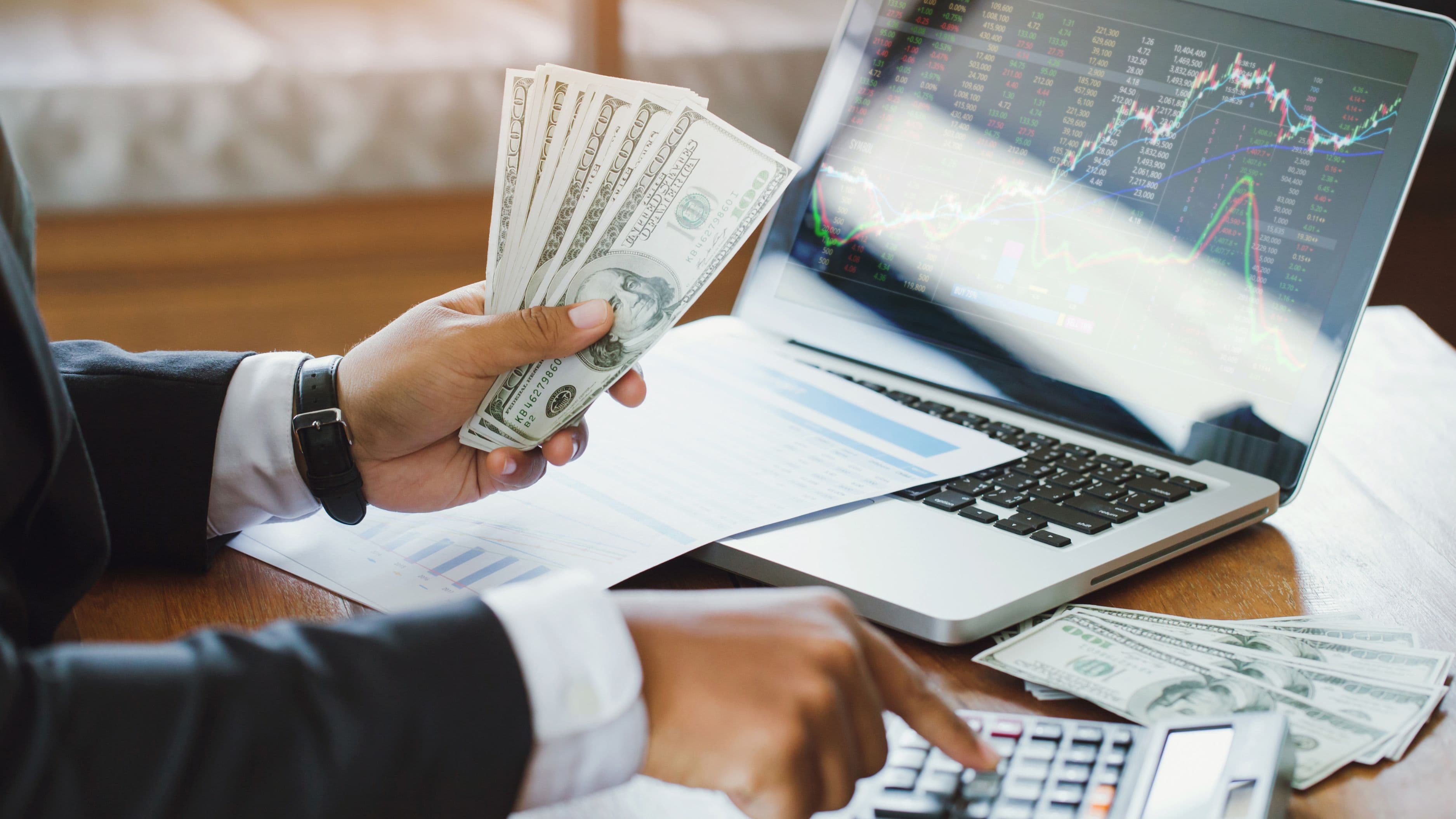 How to Use a Simple Investment Calculator to Plan Your Future