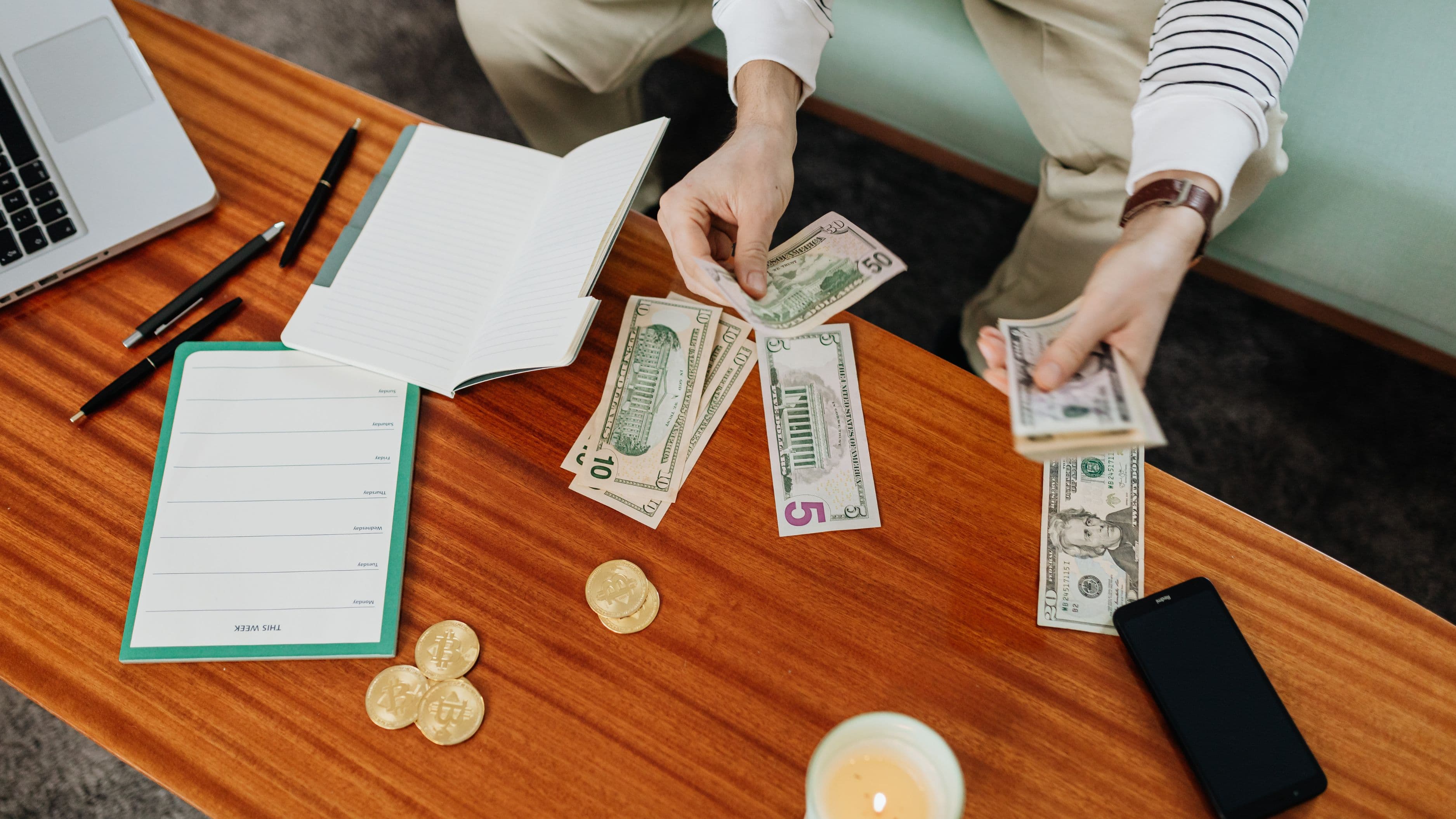 Smart Money Habits to Build Before You Turn 40
